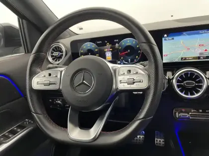 Photo 49 Mercedes GLA  200 7G-DCT