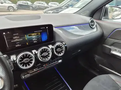 Photo 20 Mercedes GLA  200 7G-DCT