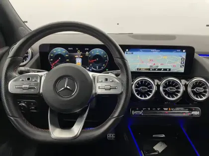 Photo 44 Mercedes GLA  200 7G-DCT