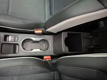 Photo 33 Renault Captur  E-Tech 145 - 21