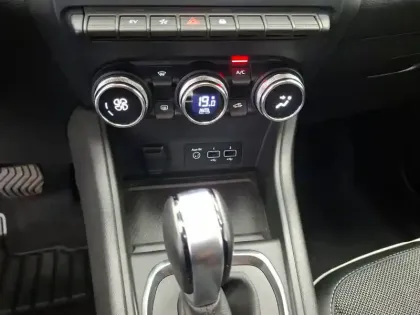 Photo 35 Renault Captur  E-Tech 145 - 21