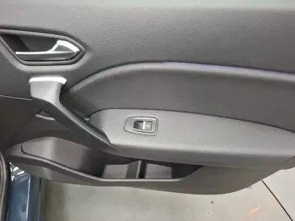 Photo 23 Renault Captur  E-Tech 145 - 21