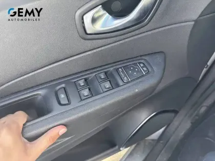 Photo 11 Renault Captur  TCe 150 FAP EDC