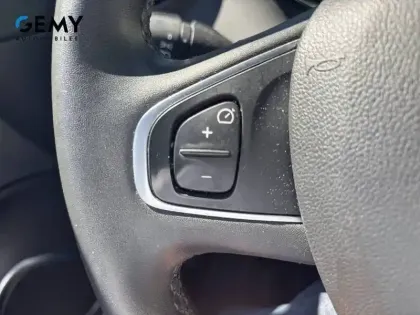 Photo 18 Renault Captur  TCe 150 FAP EDC