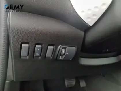 Photo 37 Renault Twingo  III E-Tech