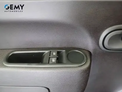 Photo 38 Renault Twingo  III E-Tech