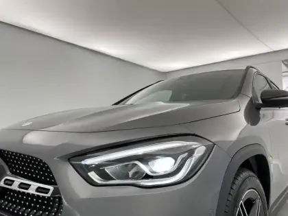 Photo 48 Mercedes GLA  250 e 8G-DCT