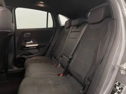 Photo 34 Mercedes GLA  250 e 8G-DCT