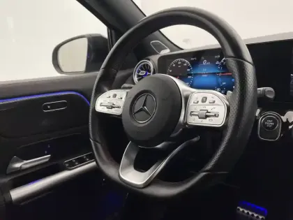 Photo 42 Mercedes GLA  250 e 8G-DCT