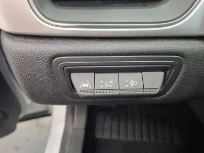 Photo 30 Renault Captur  TCe 90 - 21
