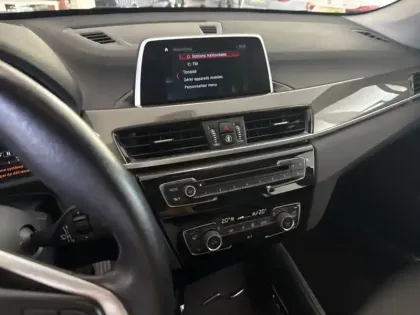 Photo 19 BMW X1 sDrive 18 i xLine