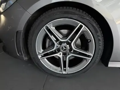 Photo 38 Mercedes Classe B 200 d AMG Line Edition