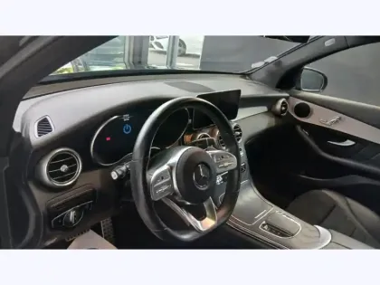 Photo 14 Mercedes GLC  300e 4MATIC SUV AMG Line