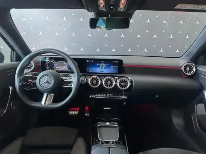 Photo 30 Mercedes Classe A 250 e Hybrid EQ AMG Line