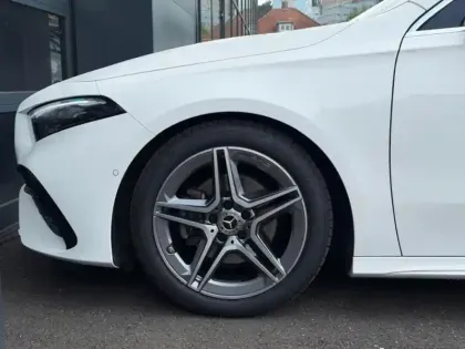 Photo 8 Mercedes Classe A A 200 Compacte