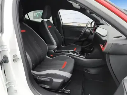 Photo 8 Opel Mokka  Electrique 136 ch & Batterie 50 kWh GS
