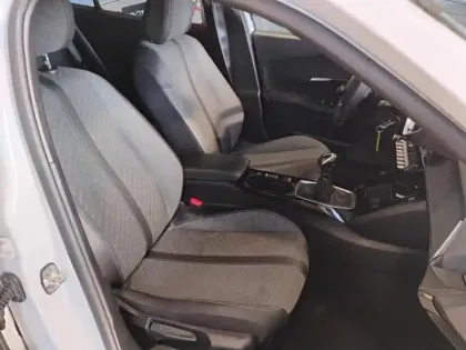 Photo 8 Peugeot 2008  Turbo 100 ch BVM6 Allure
