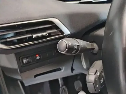 Photo 16 Peugeot 3008  PureTech 130ch S&S BVM6 Allure Pack