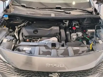 Photo 6 Peugeot 3008  Hybrid 225 e-EAT8 Allure Pack