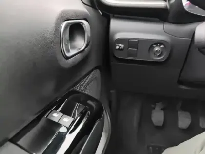 Photo 19 Citroën C3  PureTech 83 S&S BVM5 Shine