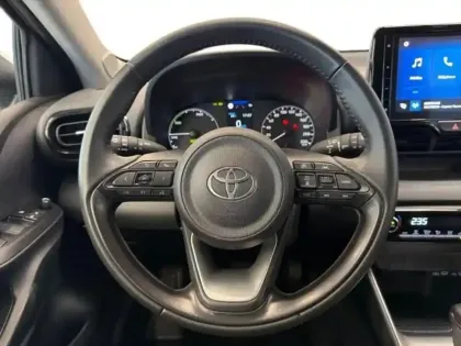 Photo 14 Toyota Yaris  116h Dynamic 5p MY22