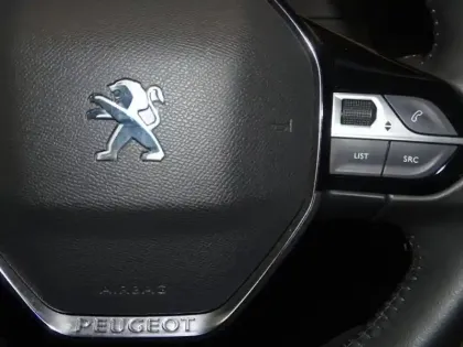 Photo 27 Peugeot 208  1.2 PureTech 75ch S&S Like 2023