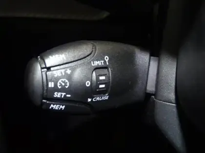 Photo 28 Peugeot 208  1.2 PureTech 75ch S&S Like 2023