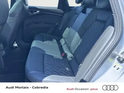 Photo 7 Audi Q4 e-tron  40 e-tron 204ch S line