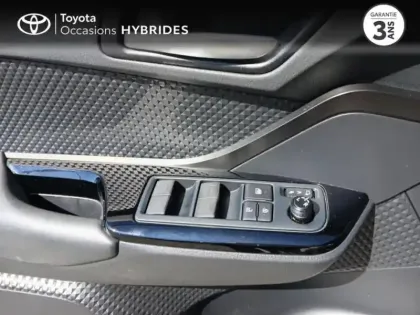 Photo 13 Toyota C-HR  1.8 Hybride 122ch Collection E-CVT