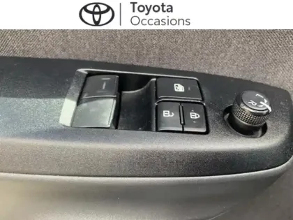 Photo 9 Toyota Yaris  120 VVT-i Dynamic 5p MY22