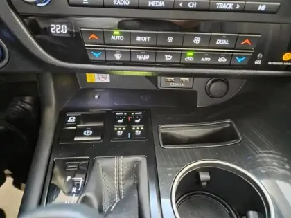Photo 7 Lexus RX  450h 4WD Luxe MY22