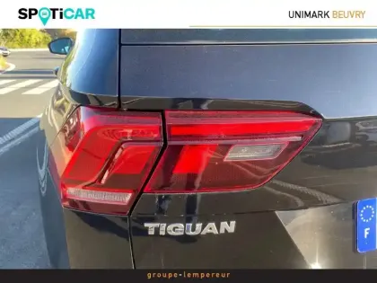 Photo 6 Volkswagen Tiguan  2.0 TDI 150ch BlueMotion Technology Confortline