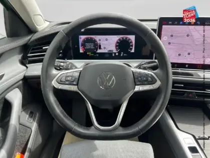 Photo 11 Volkswagen Passat  SW 1.5 eTSI 150ch Elegance DSG7
