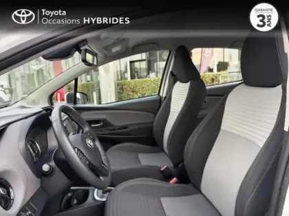 Photo 10 Toyota Yaris  100h France Business 5p RC19