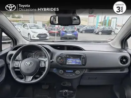 Photo 7 Toyota Yaris  100h France Business 5p RC19