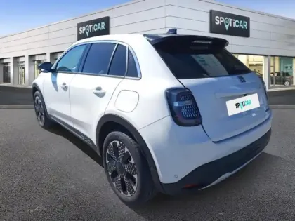 Photo 5 Fiat 600  1.2 Hybrid Turbo 110ch La Prima eDCT6