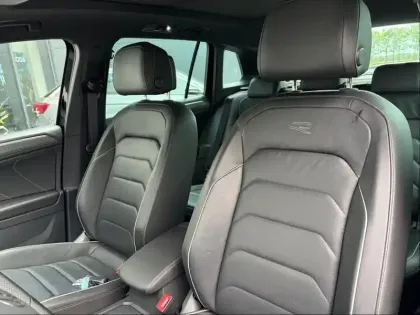 Photo 28 Volkswagen Tiguan  2.0 TDI 150ch R-Line Exclusive DSG7