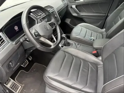 Photo 26 Volkswagen Tiguan  2.0 TDI 150ch R-Line Exclusive DSG7