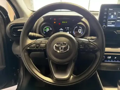 Photo 11 Toyota Yaris  116h Design 5p MY22