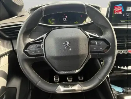 Photo 11 Peugeot 208  1.2 PureTech 100ch S&S GT