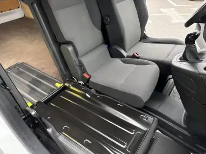 Photo 11 Citroën Berlingo  Van XL 950kg BlueHDi 100 S&S Club BVM5