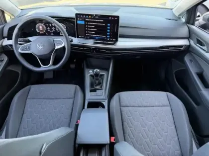Photo 11 Volkswagen Golf  1.5 TSI EVO2 116ch VW Edition
