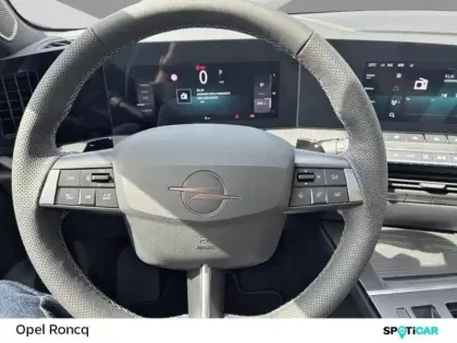Photo 8 Opel Astra  Sports Tourer 1.2 Turbo Hybrid 145ch Ultimate e-DCT 6