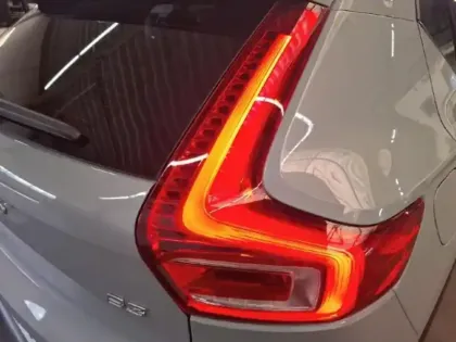 Photo 12 Volvo XC40  B3 163ch Essential DCT 7