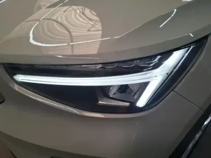 Photo 11 Volvo XC40  B3 163ch Essential DCT 7