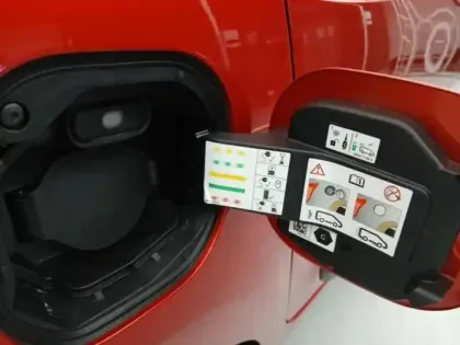 Photo 24 Renault Twingo  E-Tech Electric Authentic R80 Achat Intégral SOH 97%