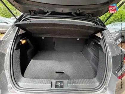 Photo 28 Renault Captur  1.6 E-Tech hybride 145ch Techno