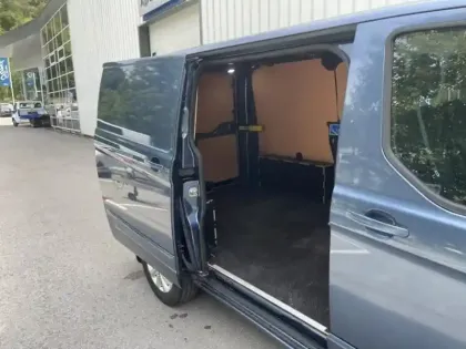 Photo 11 Ford Custom Transit  Fg 300 L1H1 2.0 EcoBlue 130 Limited 7cv