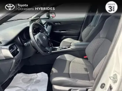 Photo 10 Toyota C-HR  2.0 Hybride 184ch Design E-CVT