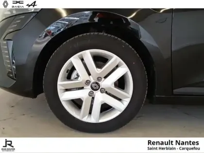 Photo 8 Renault Clio  1.5 dCi 100ch Evolution
